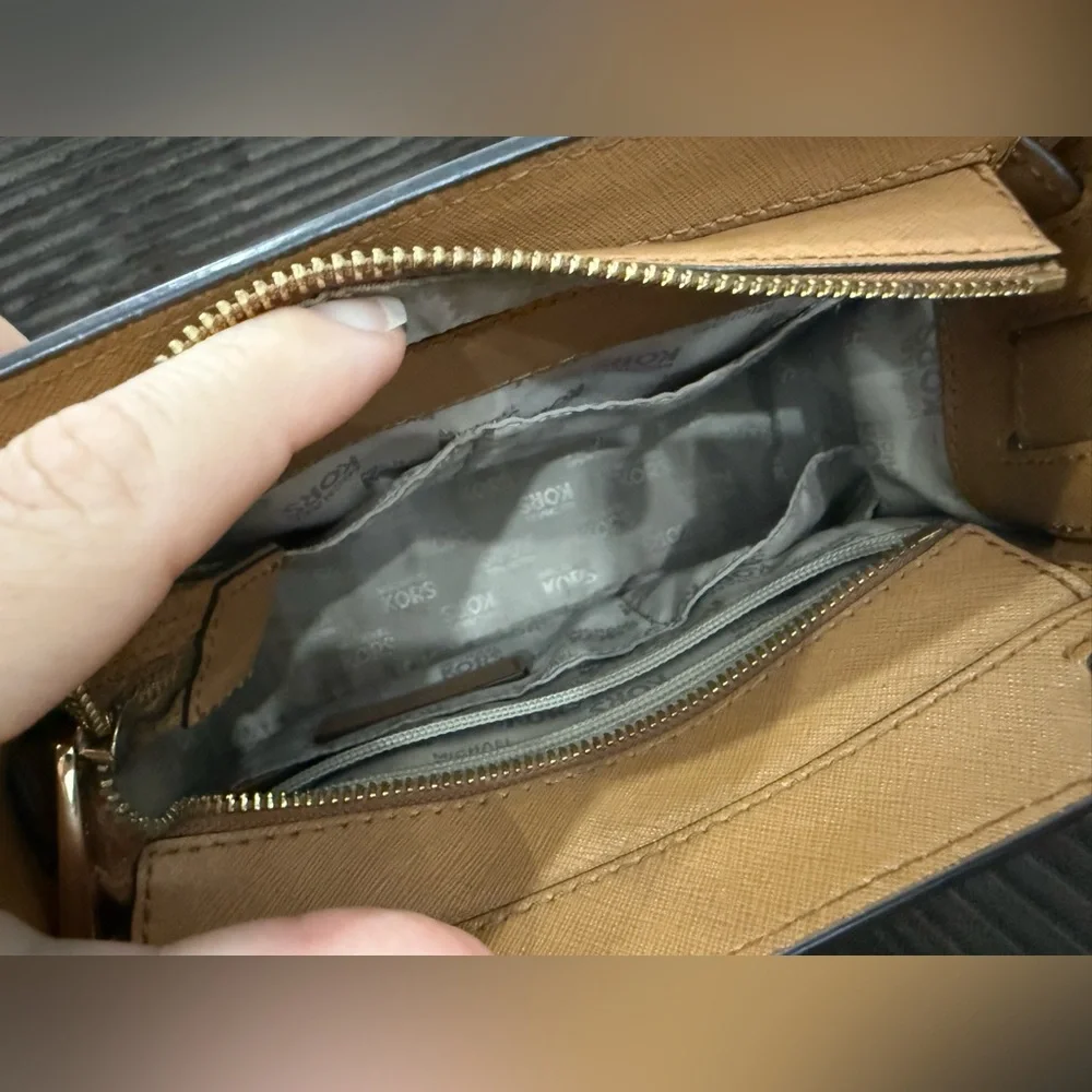 Michael Kors Purse - Picture 8 of 10